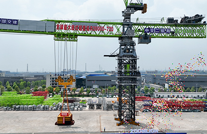 La plus grande grue à tour au monde de l'usine intelligente Zoomlion